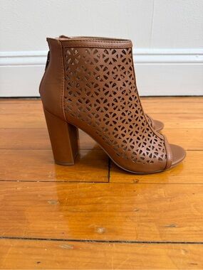 Report Brown Peep-Toe Heeled Booties